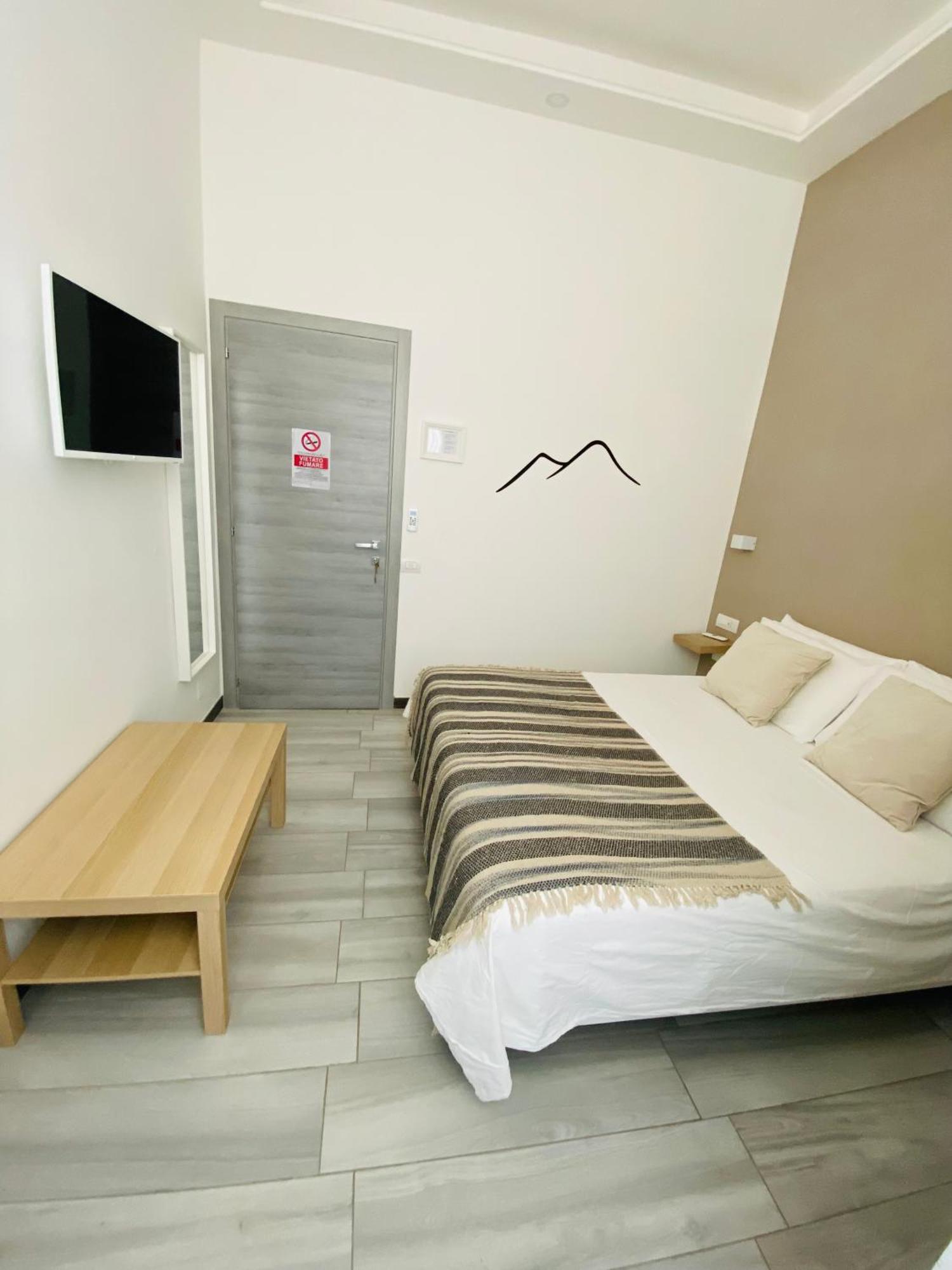 Double Room Private Bathroom