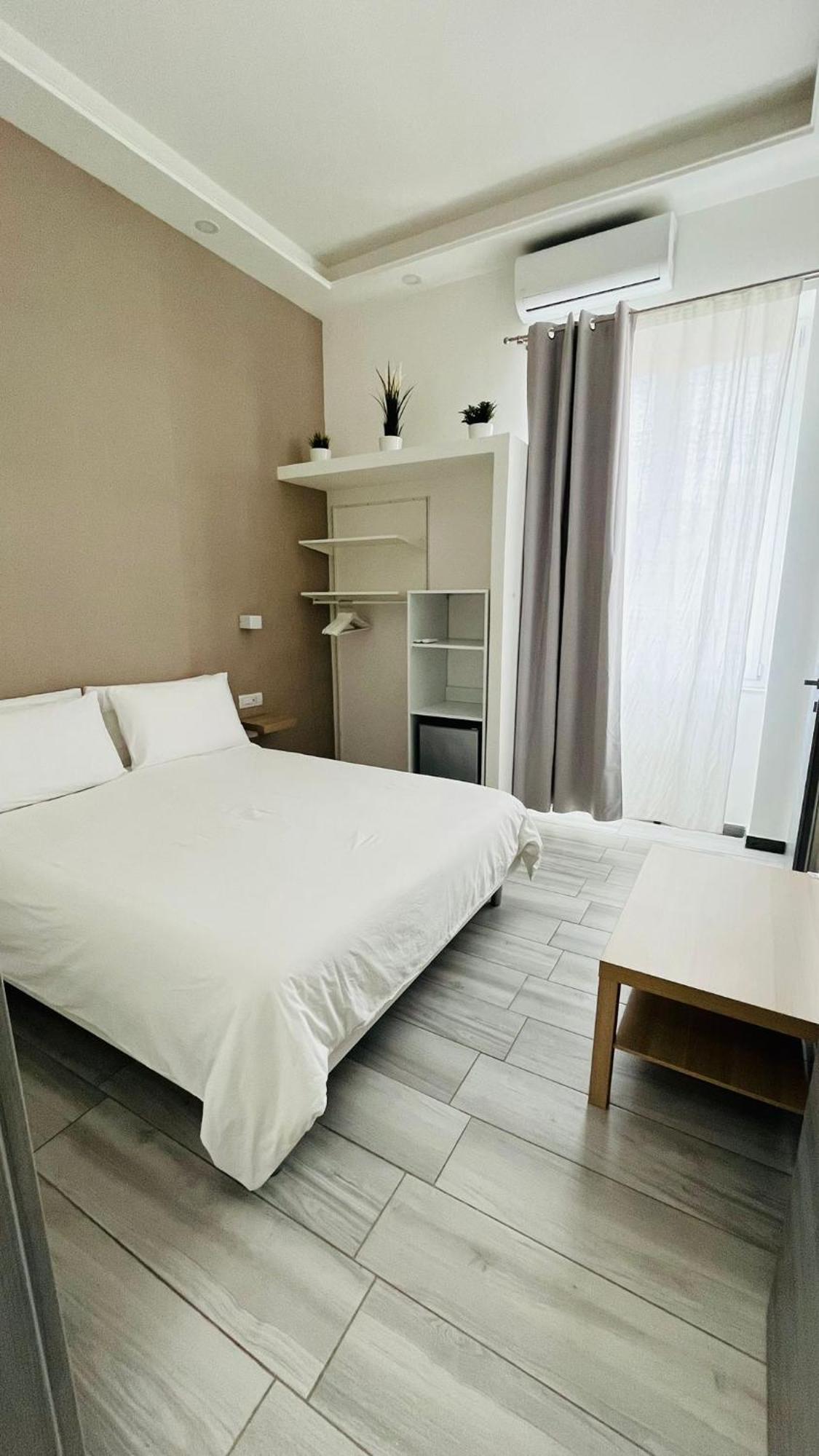 Double Room Private Bathroom